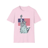 USA Statue of Liberty and American flag - Softstyle T-Shirt